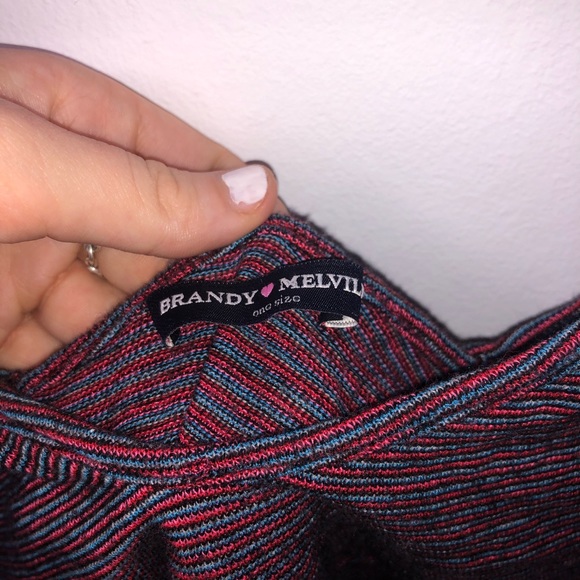Brandy Melville Tops - Brandy Melville Crop Top Brandy Melville Tops - Brandy Melville Crop Top